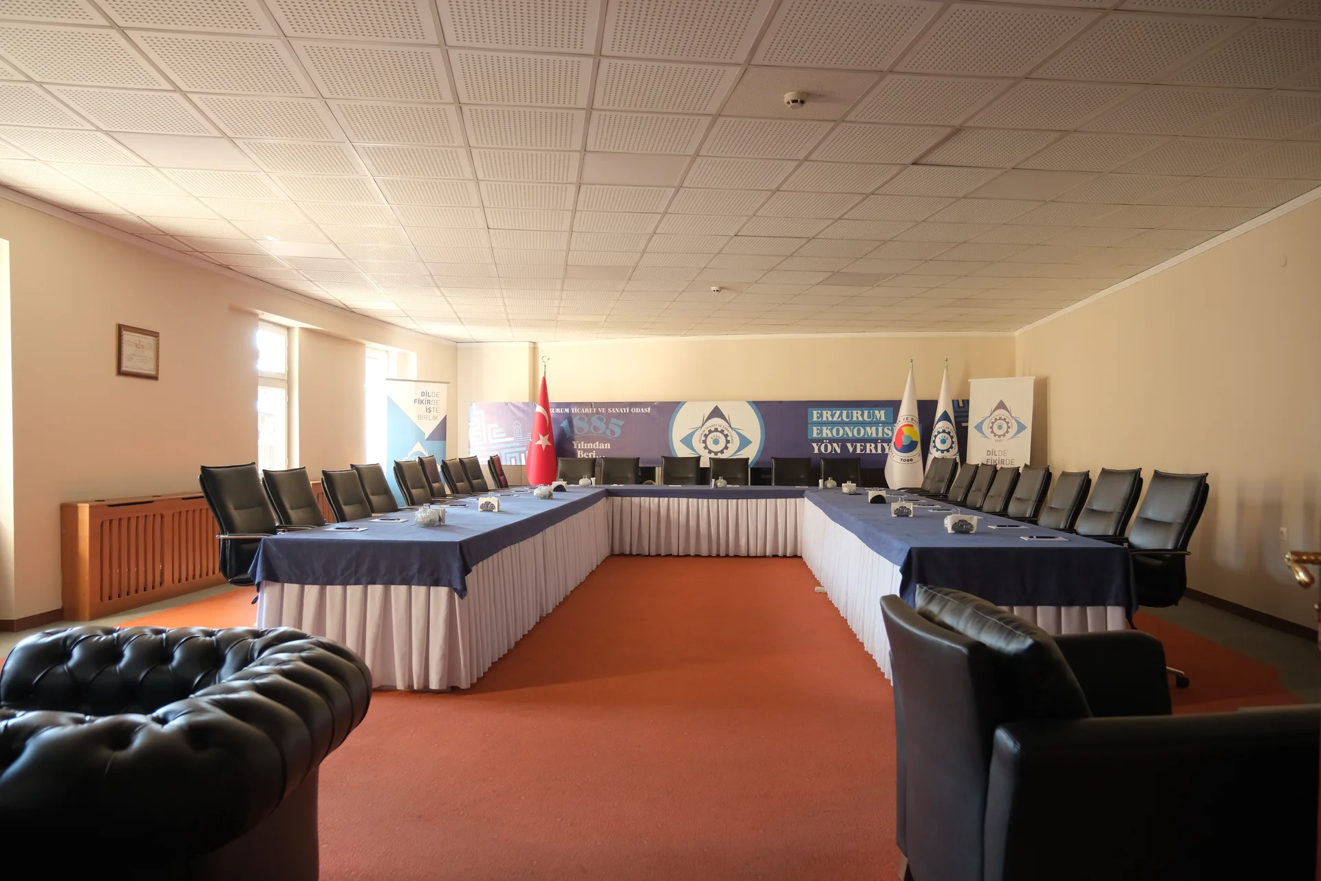 Erzurum Ticaret ve Sanayi Odası — Yönetim Toplantı Salonu — Öncesi 8