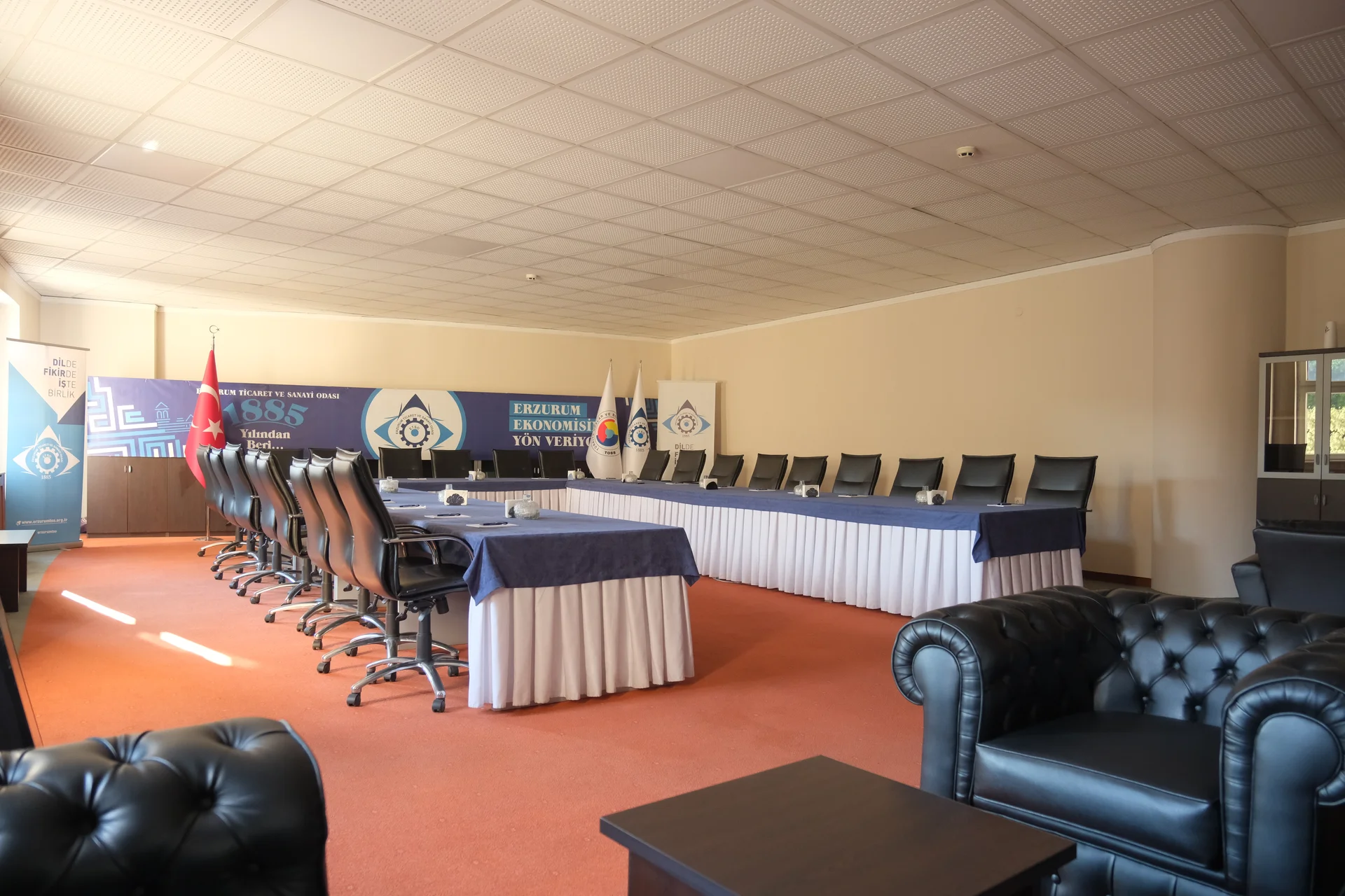 Erzurum Ticaret ve Sanayi Odası — Yönetim Toplantı Salonu — Öncesi 9