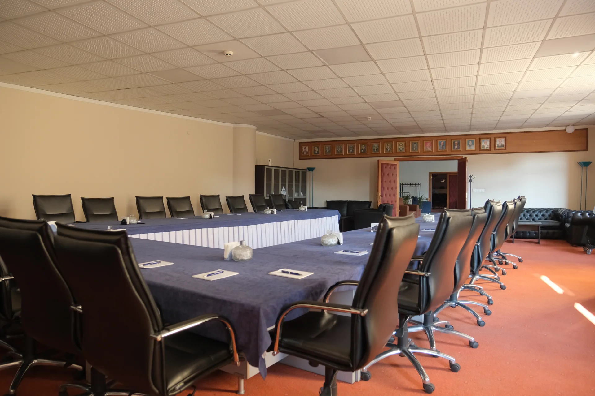 Erzurum Ticaret ve Sanayi Odası — Yönetim Toplantı Salonu — Öncesi 11